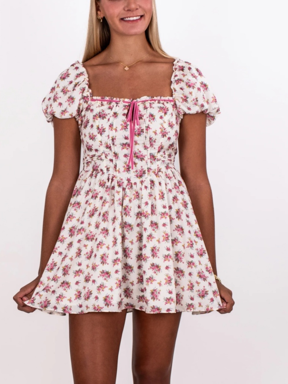 NWT 🌸 For Love and Lemons
Floral Puff-Sleeve Mini Dress